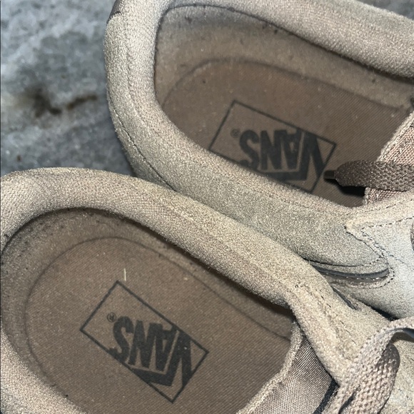 Vans Men's Green Suede Sneakers - Picture 4 of 9